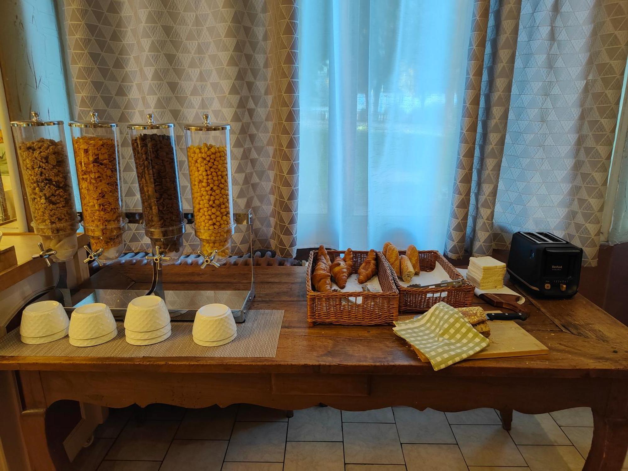 瓦尔多乐酒店 拉布尔布勒 外观 照片